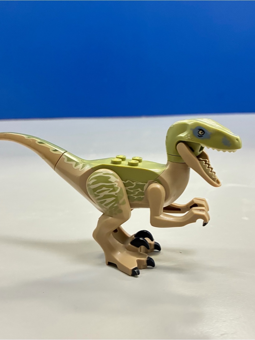 Lego Jurassic World Velociraptor Delta Raptor Rampage 75917 Minifigure Toy Green